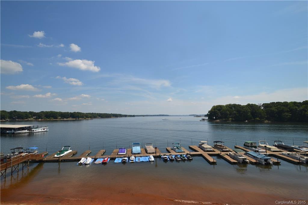 7831 Spinnaker Bay Dr. #303, Sherrills Ford, NC 28673