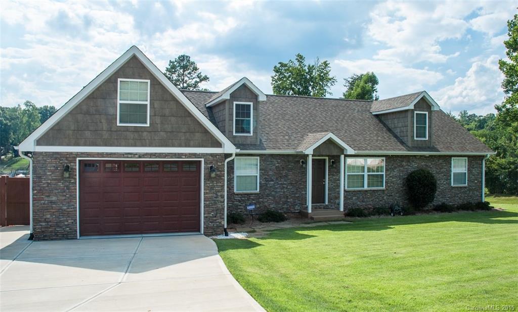 7096 Rolling Hills Dr., Sherrills Ford, NC 28673