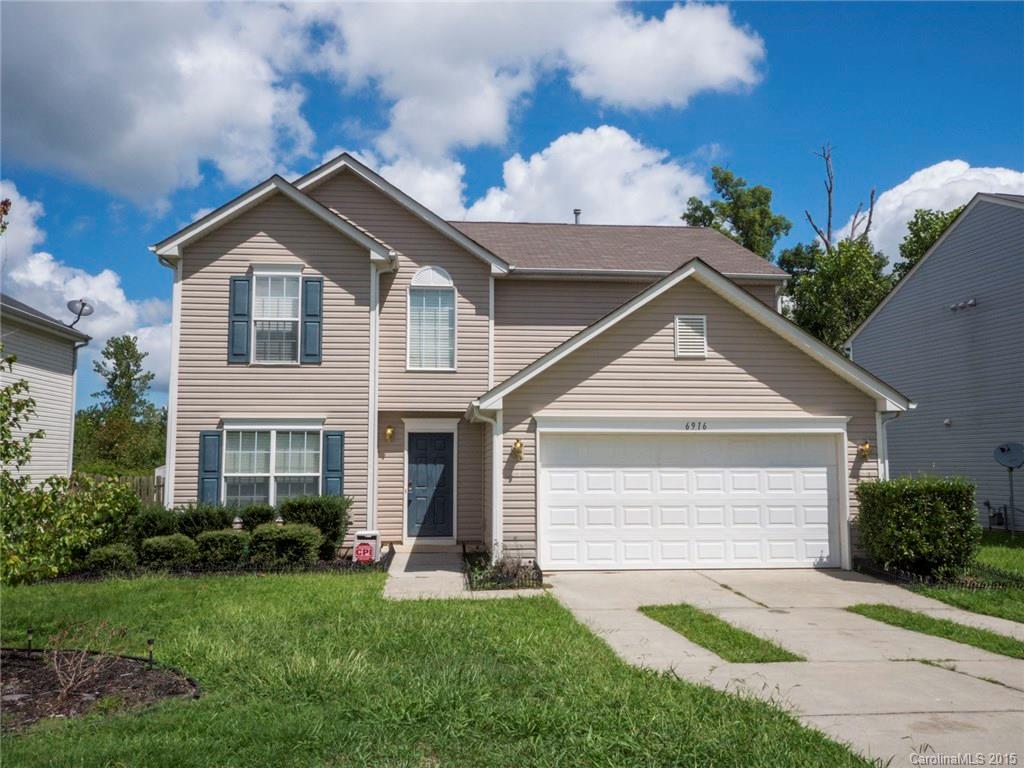 6916 Wandering Creek Dr., Charlotte, NC 28216