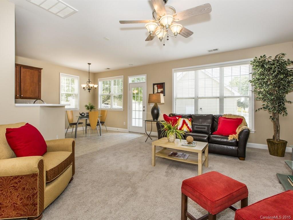 15537 Crossing Gate Dr., Cornelius, NC 28031