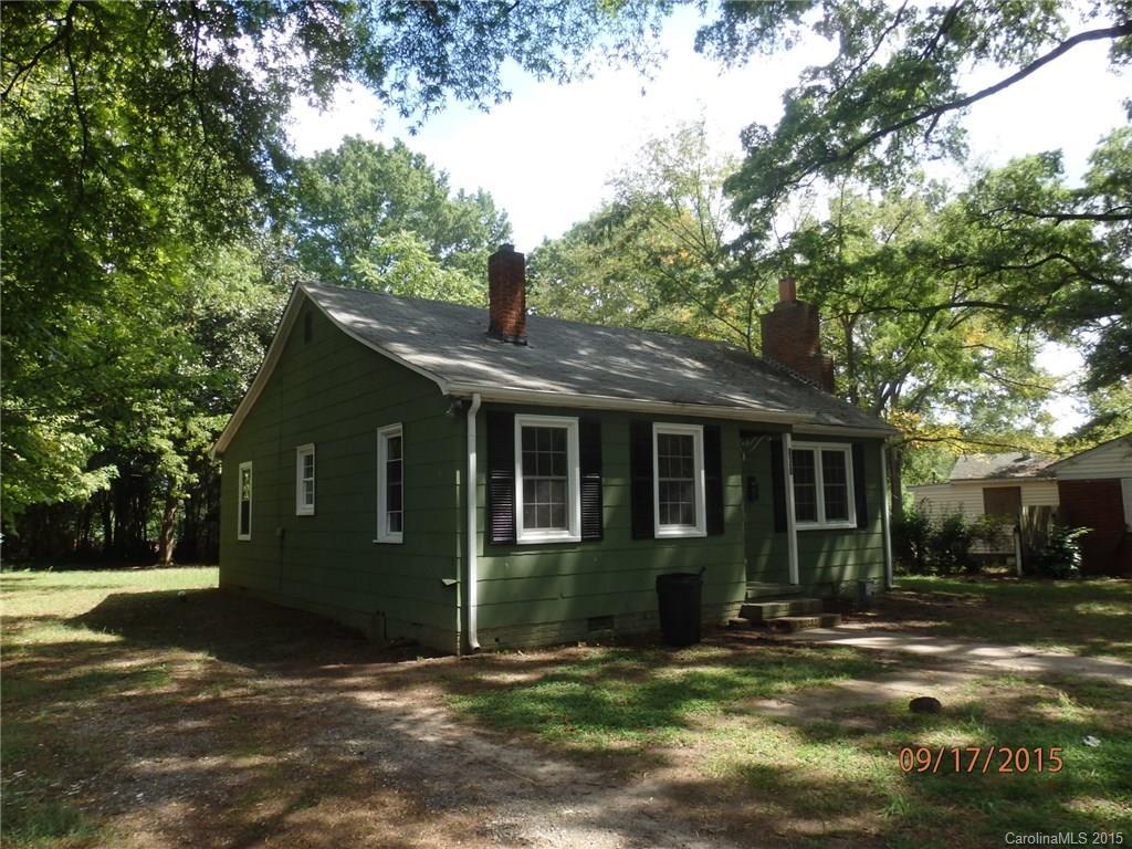 1221 Meadow Ln., Charlotte, NC 28205