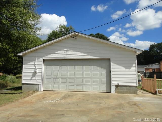 5554 Roberta Rd., Harrisburg, NC 28075