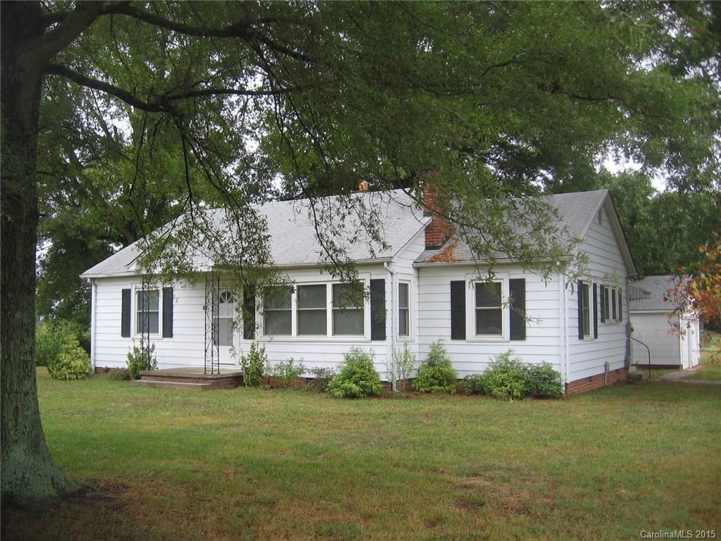 215 Corriher Grange Rd., Mooresville, NC 28115