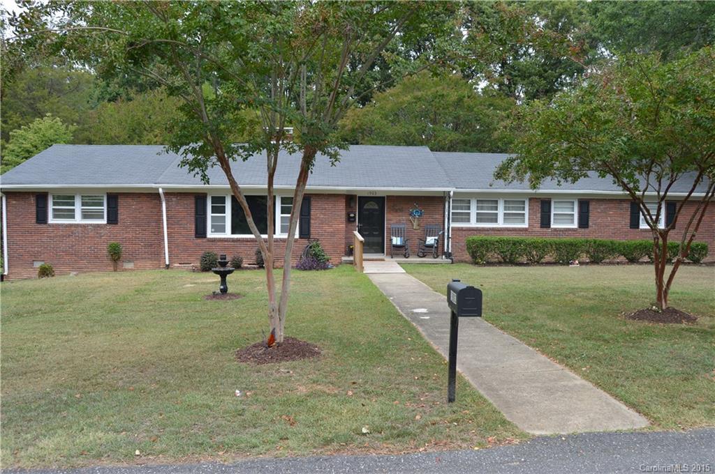 1903 Westbrook Cir., Gastonia, NC 28052