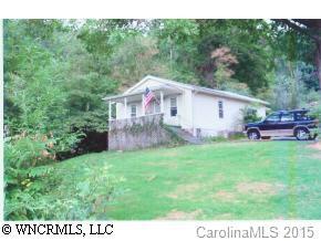 20 New Valley Road, Swannanoa, NC 28778