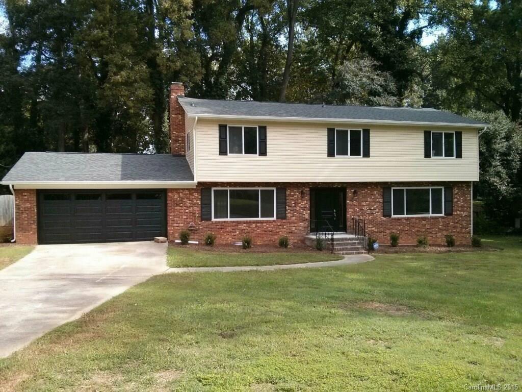 6900 April Ln., Charlotte, NC 28215