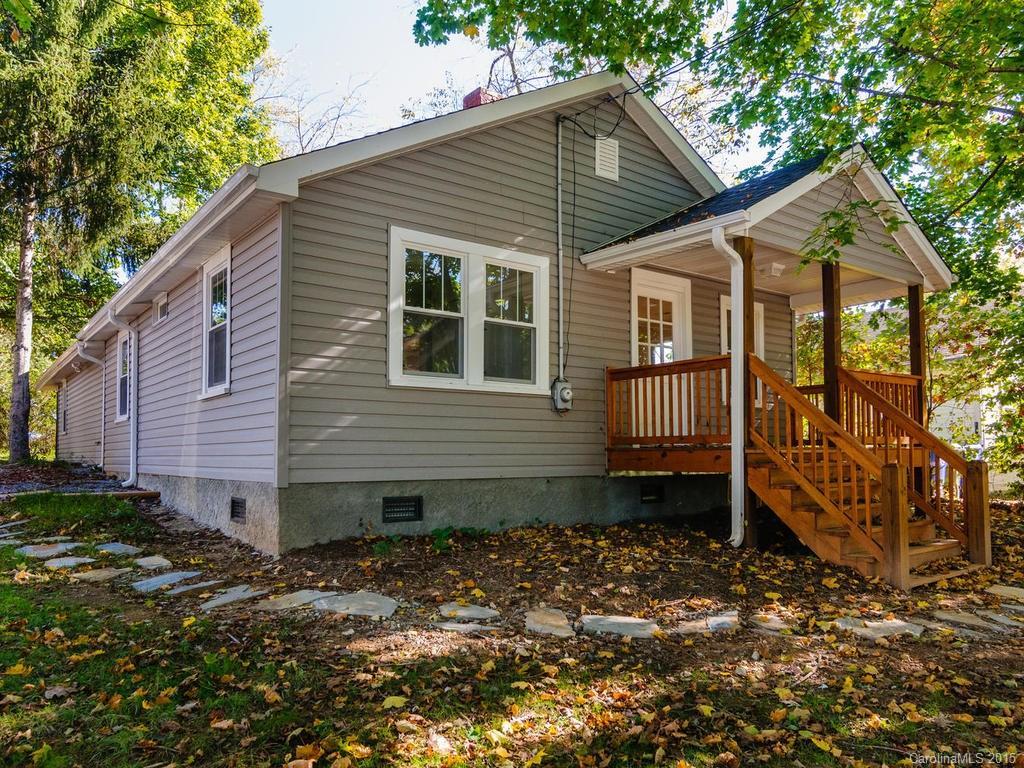 397 Deaverview Rd., Asheville, NC 28806