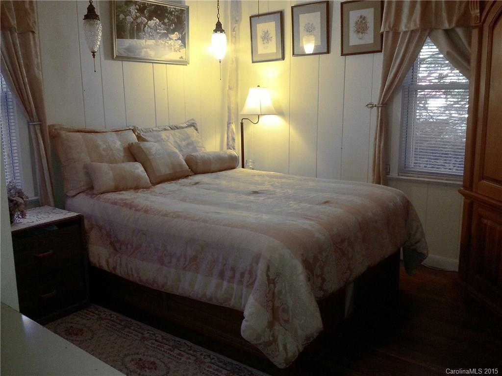 2014 Old Spartanburg Rd., Hendersonville, NC 28792