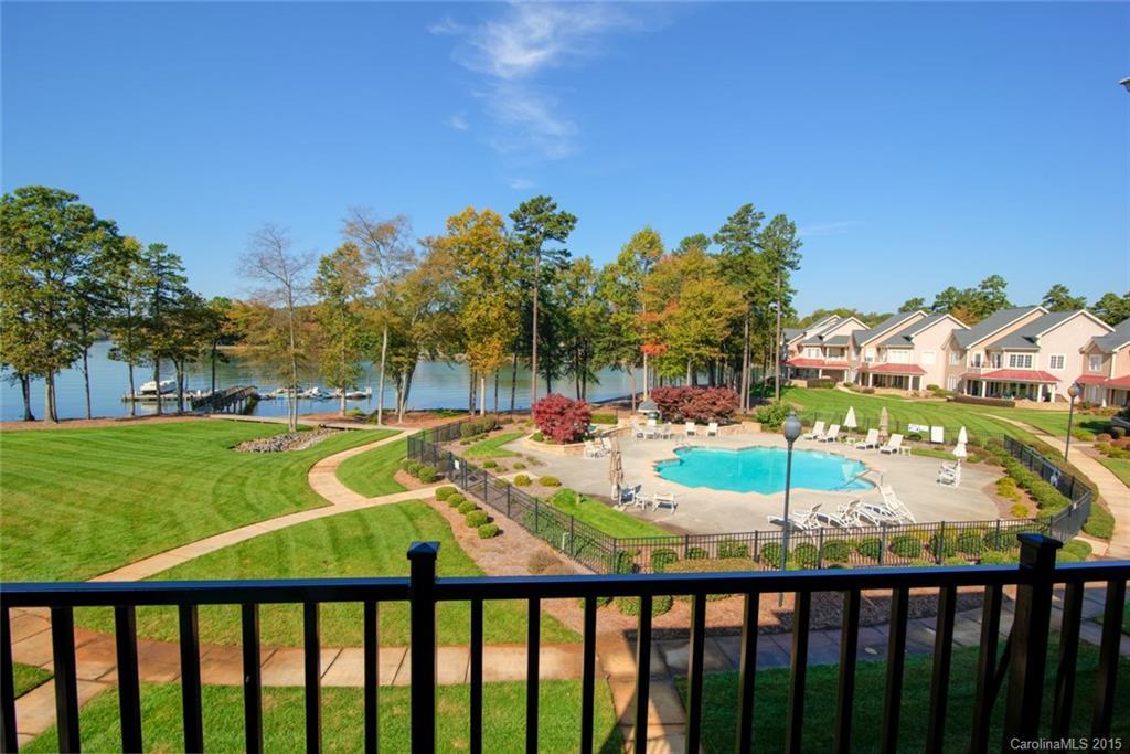 108 South Cove Key Ln., Mooresville, NC 28117