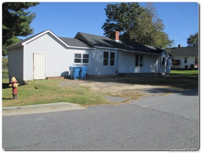 3042 1st Ave., Hickory, NC 28601