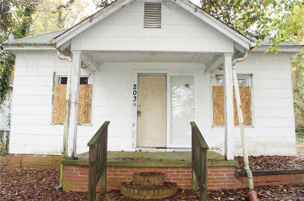 203 W Davidson Ave., Gastonia, NC 28052