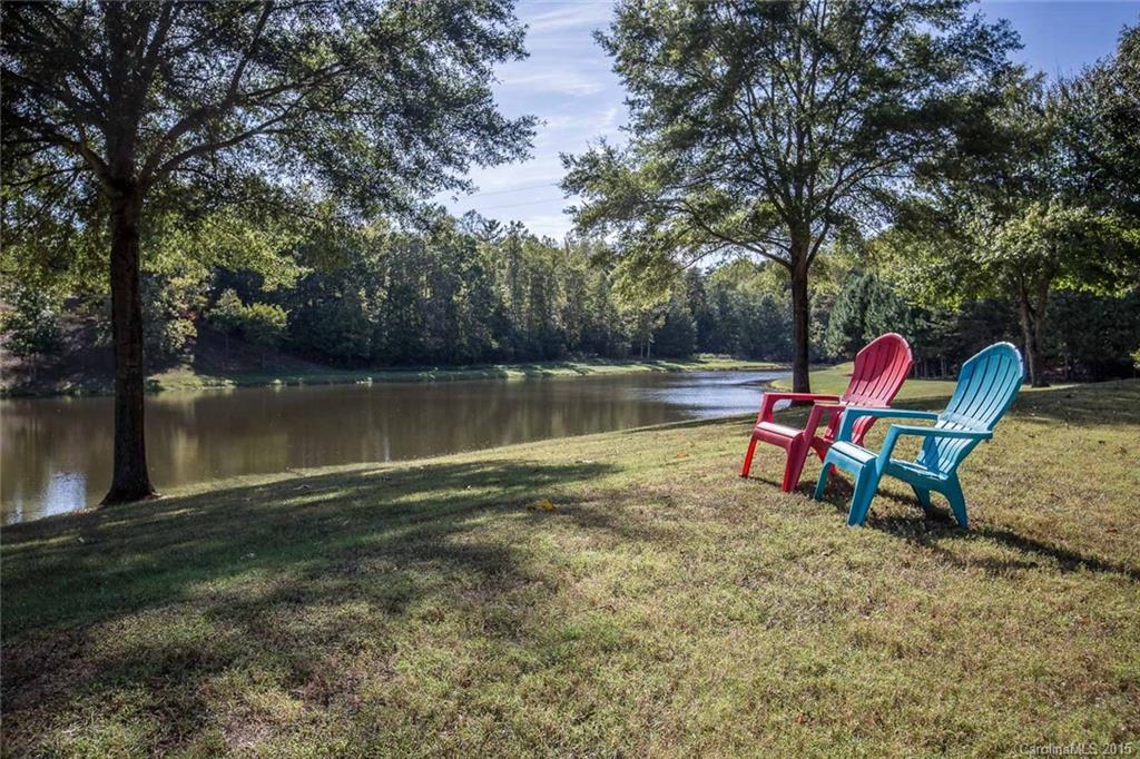 177 Amos Lake Dr., Statesville, NC 28625