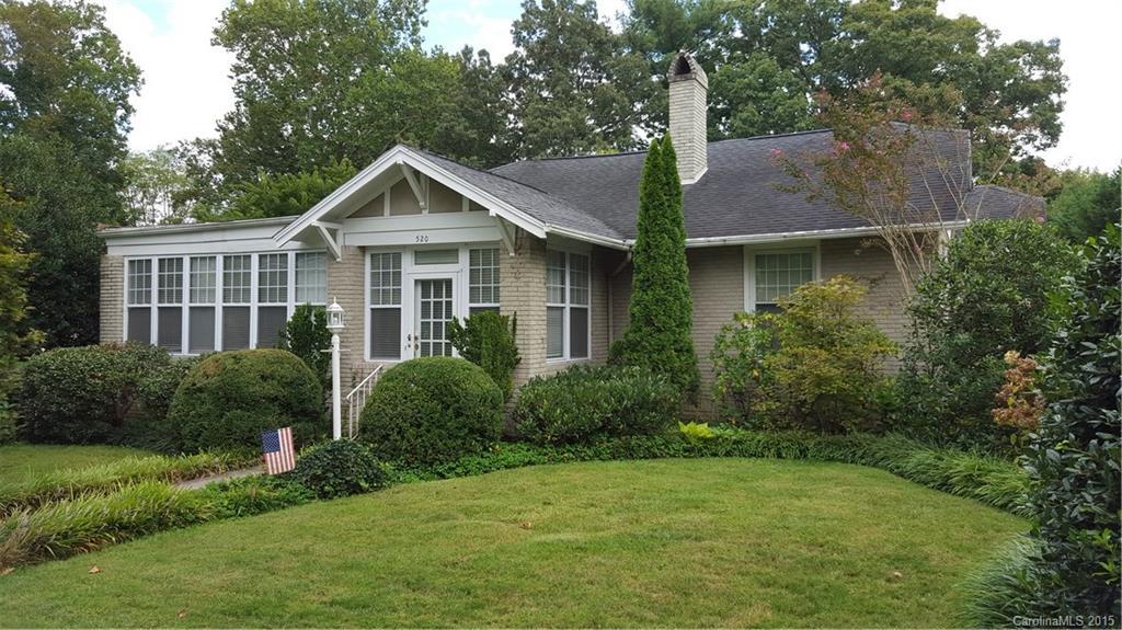 520 4th Ave., Hendersonville, NC 28739