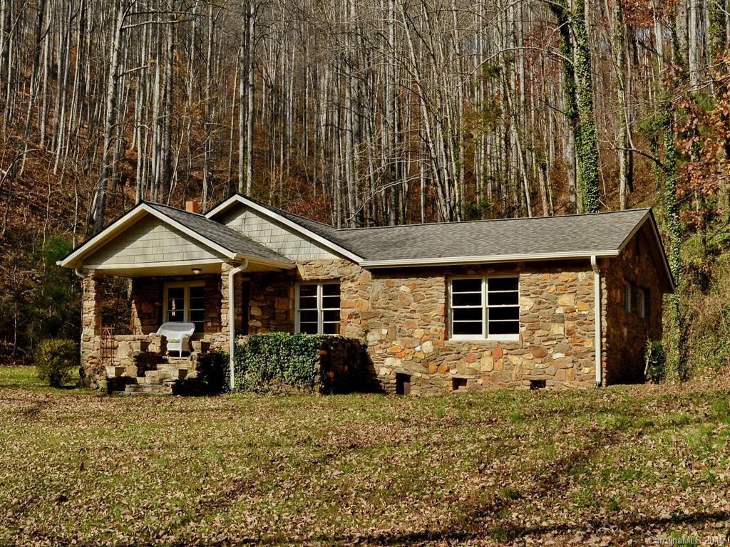 218 Morgan Cove Rd., Candler, NC 28715