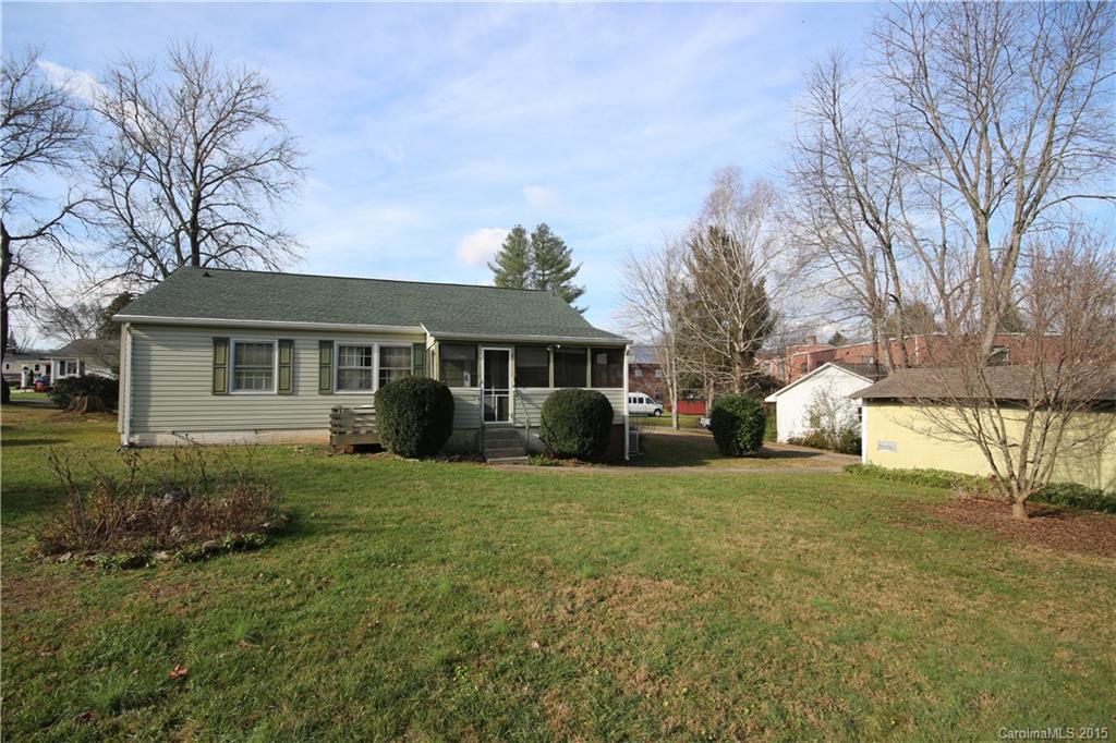 48 Stratford Ave., Brevard, NC 28712