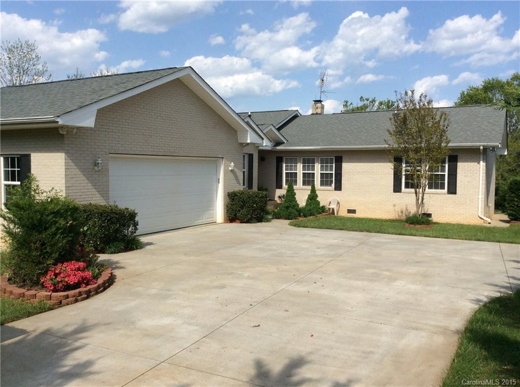 393 Bruce Farm Rd., Statesville, NC 28625