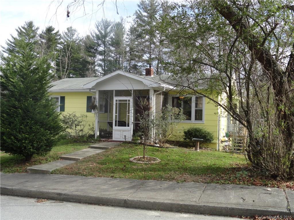 834 N Oak St., Hendersonville, NC 28791