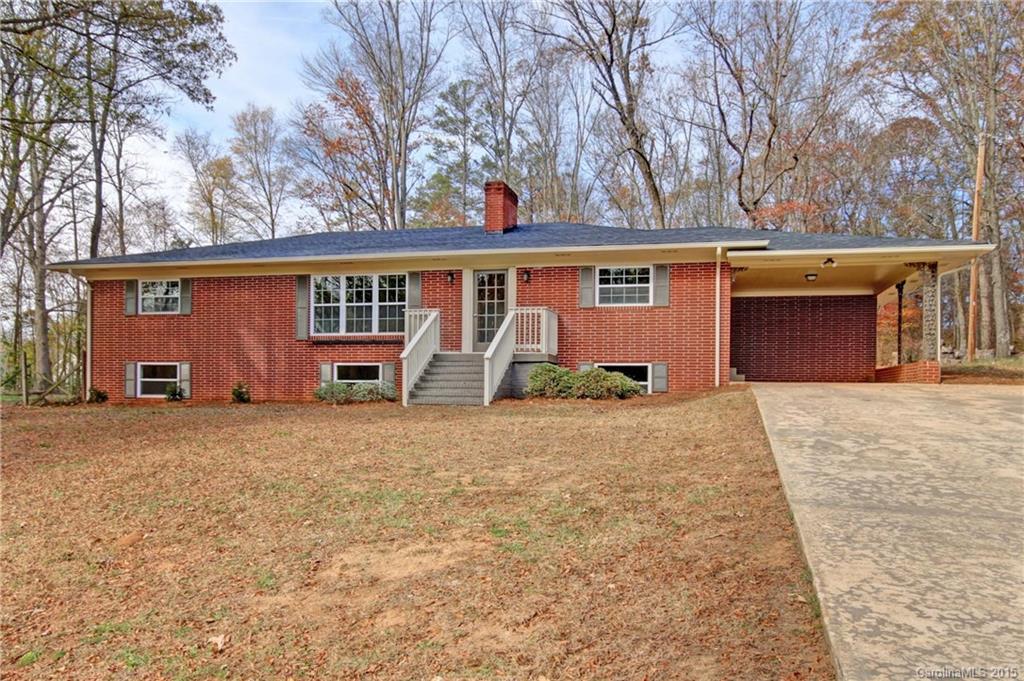 1316 Rogers Lake Rd., Kannapolis, NC 28081