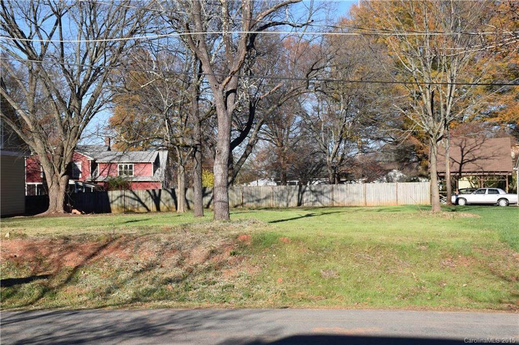 210 Catawba Ave., Davidson, NC 28036