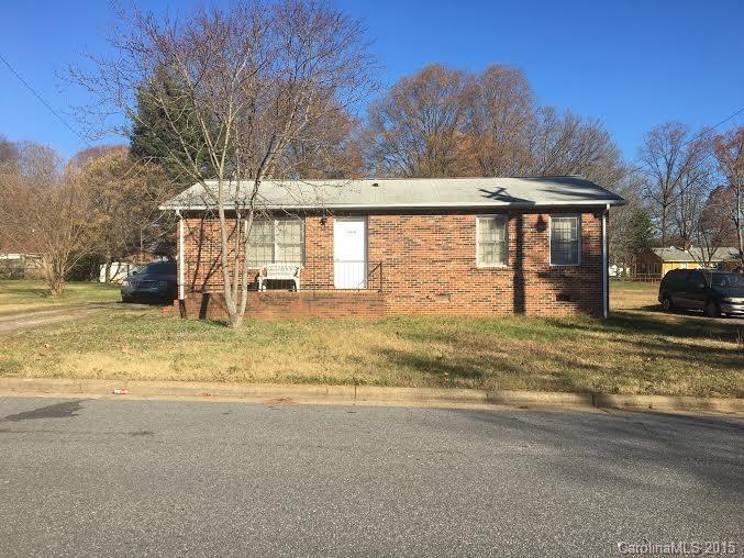 1414 Yadkin St., Statesville, NC 28677