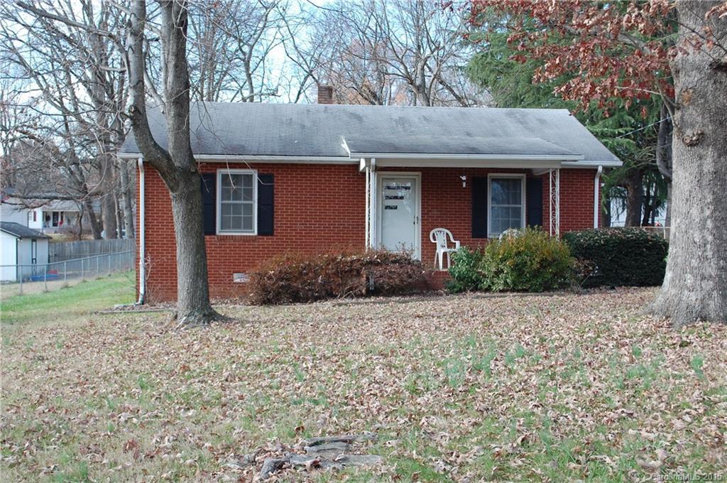 404 Lindsey St., Statesville, NC 28625