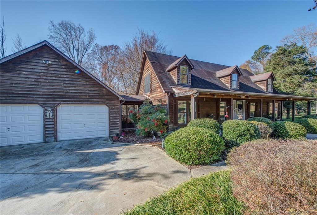 120 Einsteins Run Run, Mount Holly, NC 28120