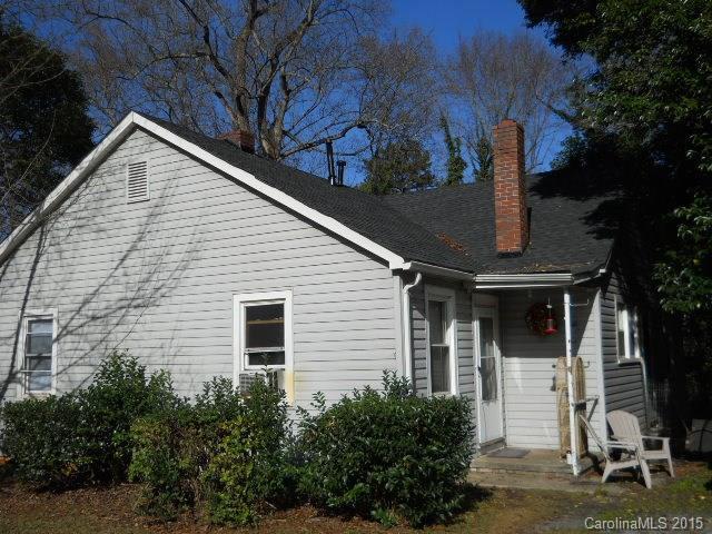 4215 Hiddenbrook Dr., Charlotte, NC 28205