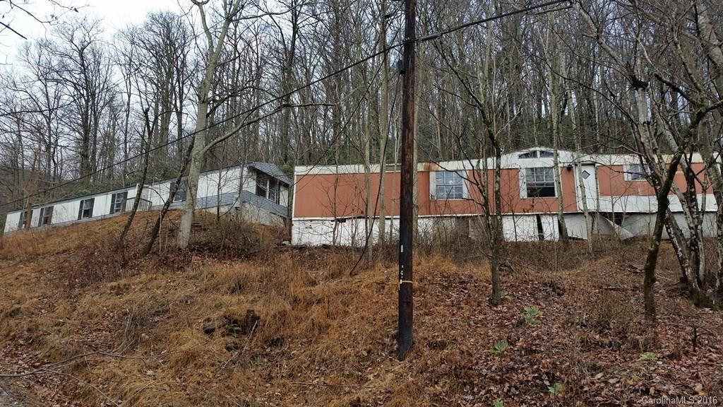 470 Blossom Branch Dr., Hendersonville, NC 28792