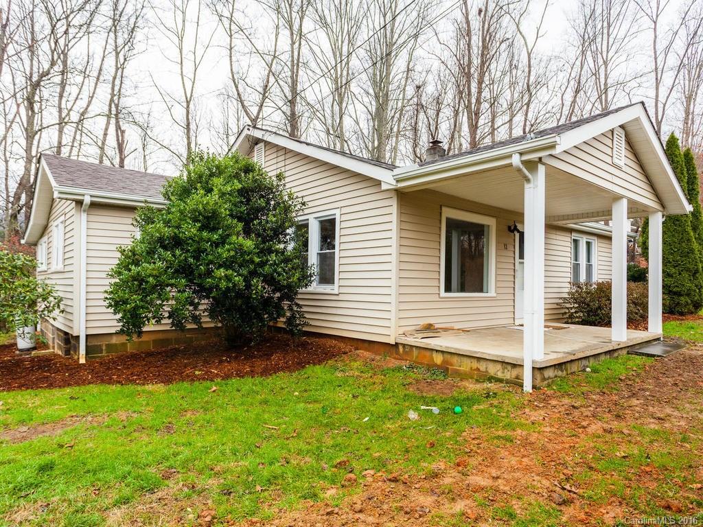 12 Misty Ln., Candler, NC 28715