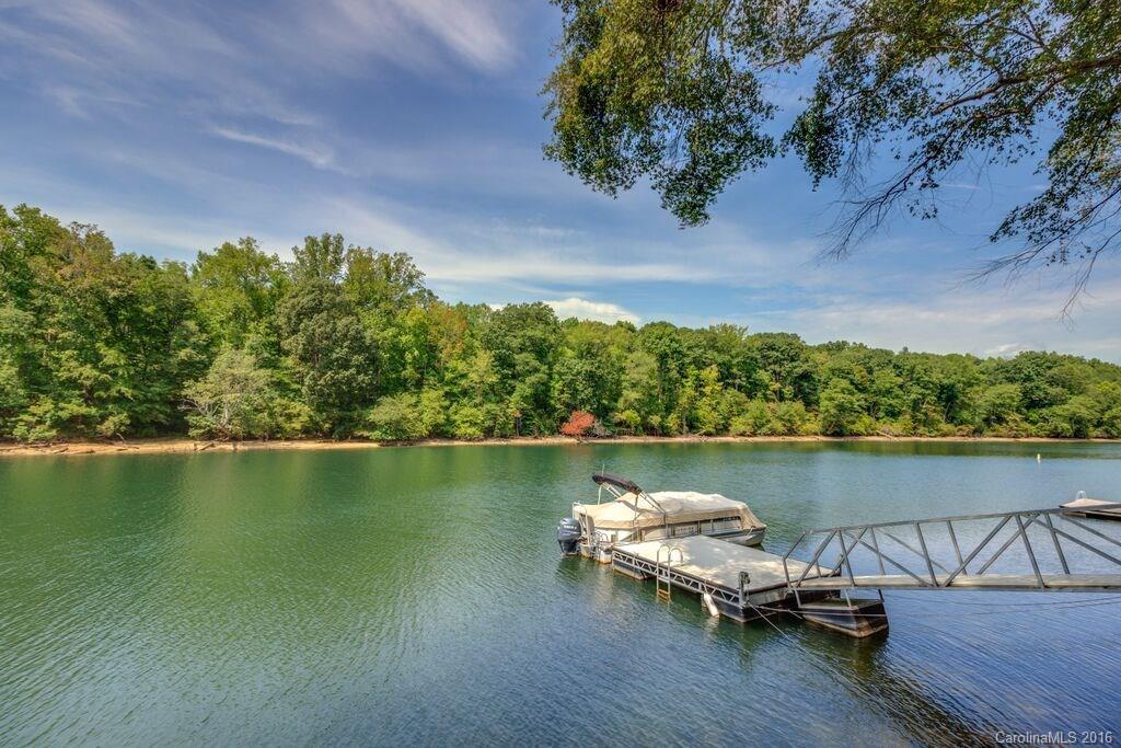 1409 Riverside Dr., Charlotte, NC 28214