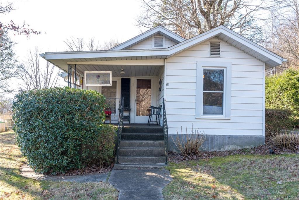 11 Iroquois St., Black Mountain, NC 28711