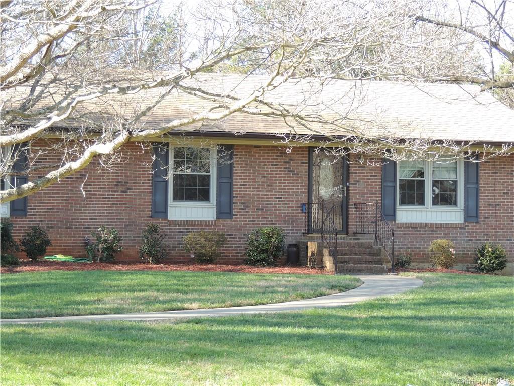 405 Hillcrest Dr., Huntersville, NC 28078