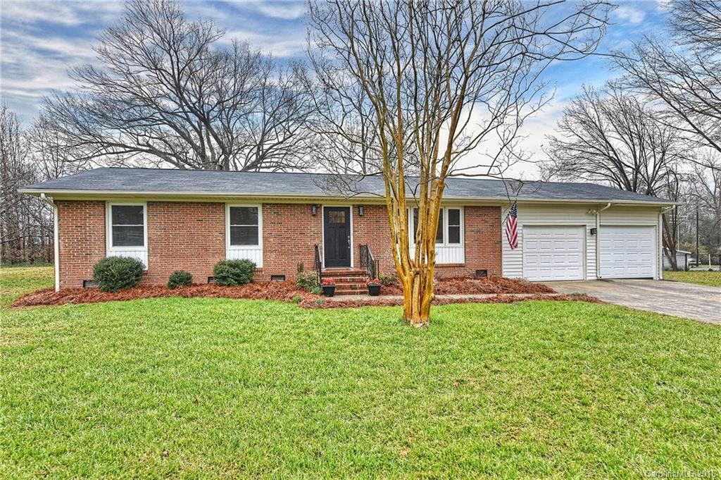 10116 Lawing School Rd., Charlotte, NC 28214