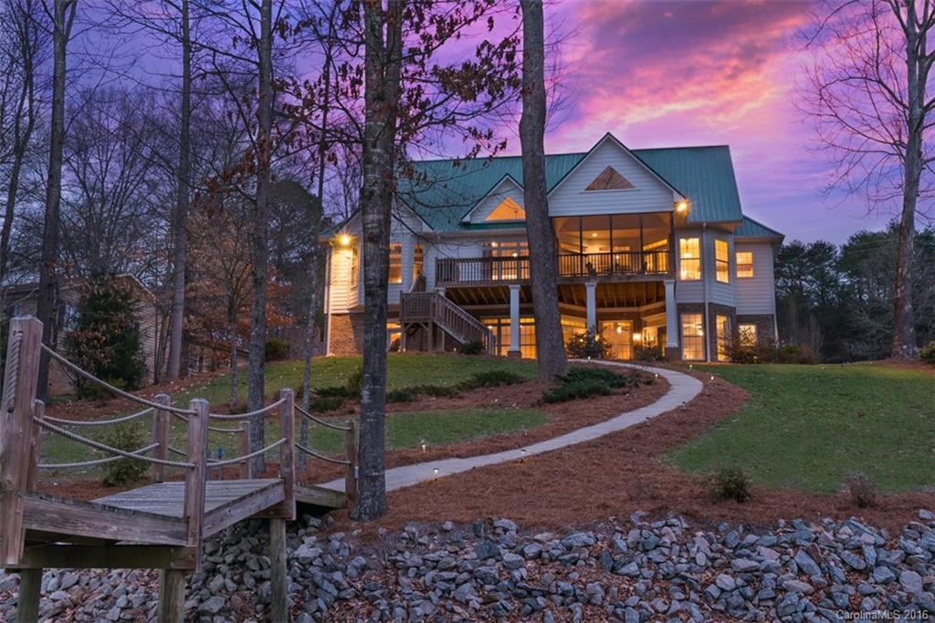 7012 Locke Dr., Sherrills Ford, NC 28673