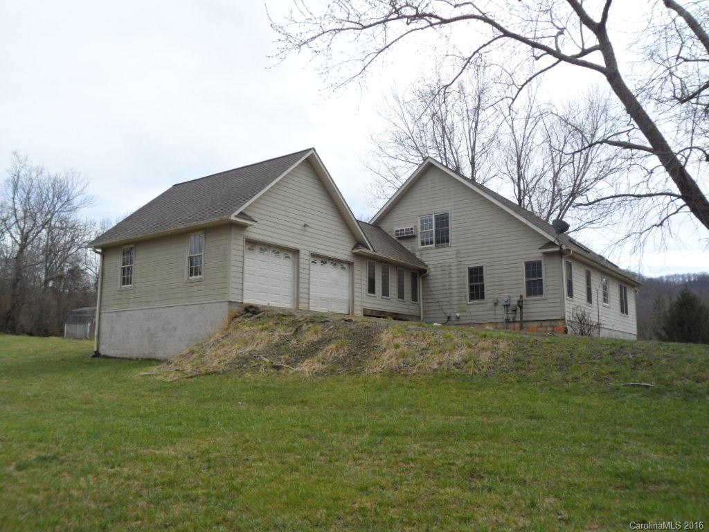 60 Evening Dr., Canton, NC 28716