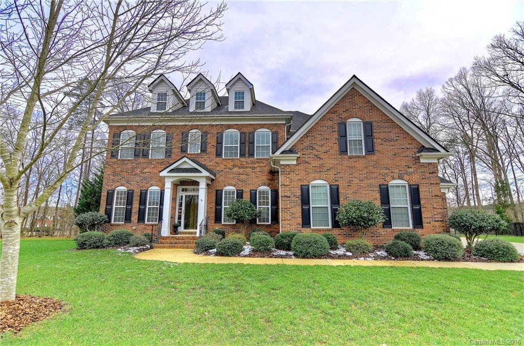 515 Hidden Manor Dr., Matthews, NC 28104