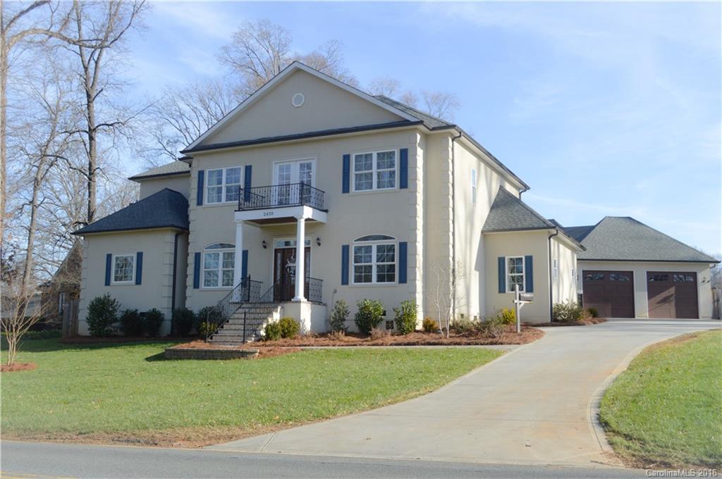 2439 Sharon Rd., Charlotte, NC 28211