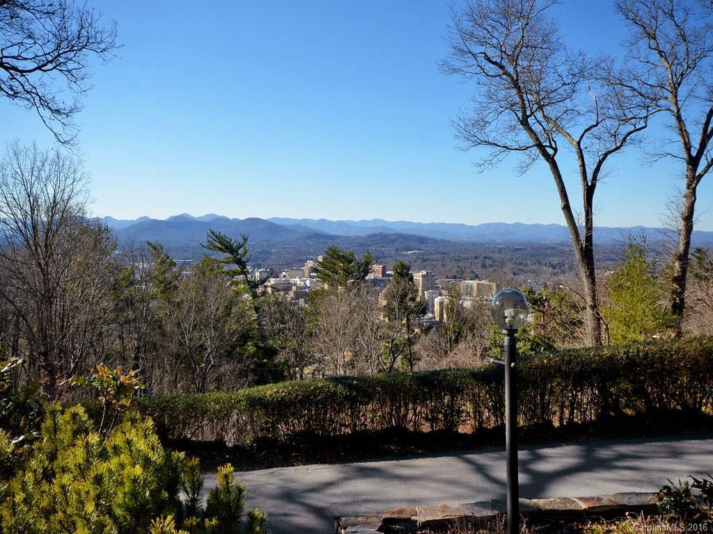 999 Windswept Dr., Asheville, NC 28801