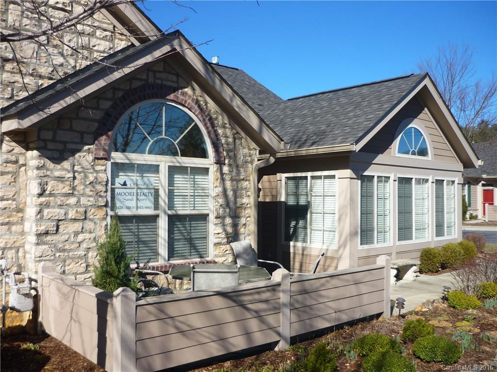 3 Valley Trace Ln., Weaverville, NC 28787