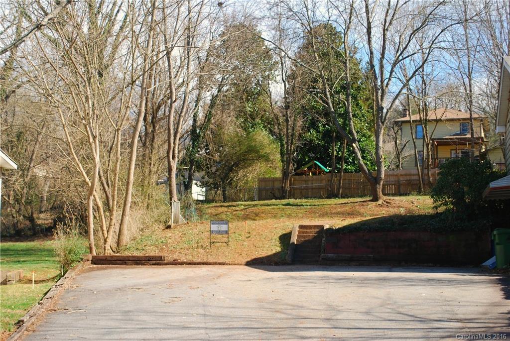 999 Garden Cir., Asheville, NC 28806