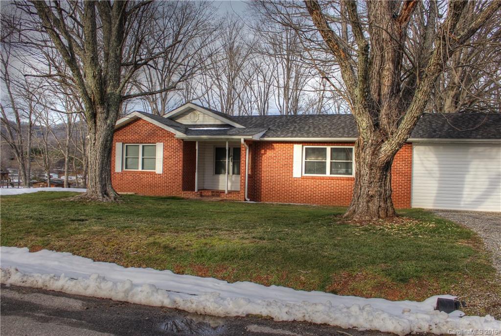 24 Taylor Mountain Rd., Candler, NC 28715