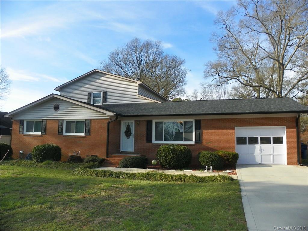109 Ridge Dr., Harrisburg, NC 28075