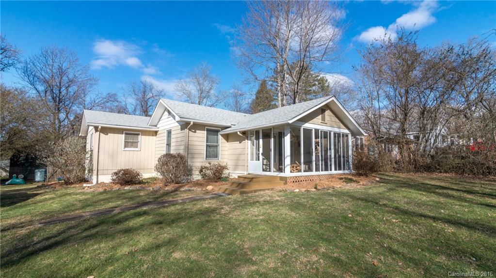 14 Goldmont St., Black Mountain, NC 28711