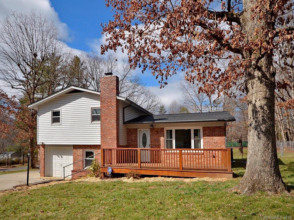 28 Goldmont St., Black Mountain, NC 28711