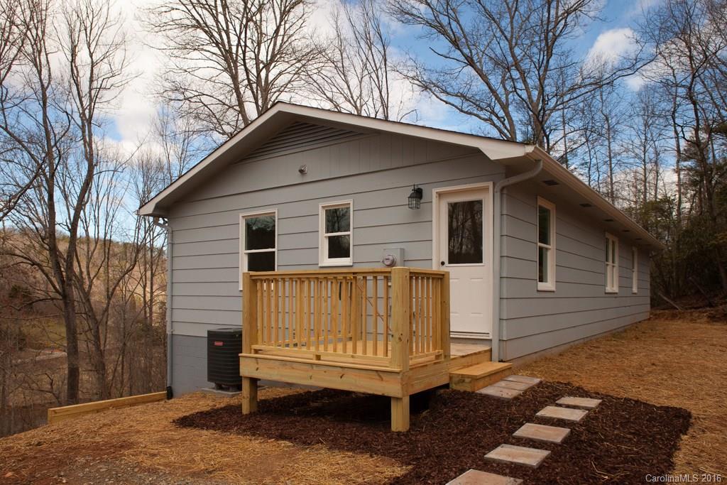 352 Bennett Rd., Candler, NC 28715