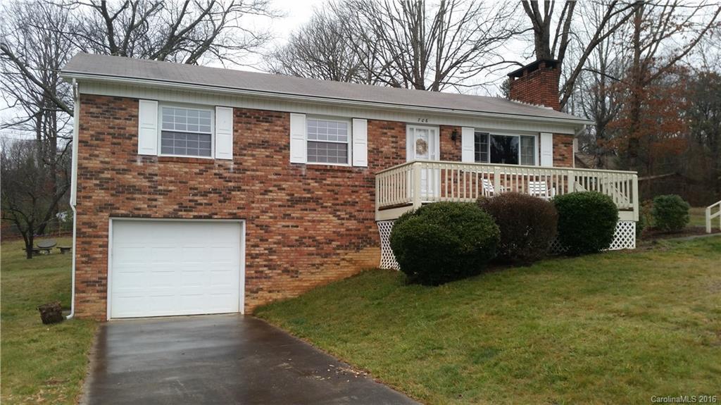 706 9th St., Black Mountain, NC 28711