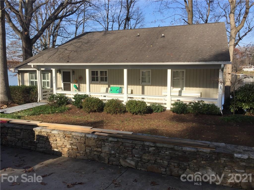 202 Allendale Cir., Troutman, NC 28166