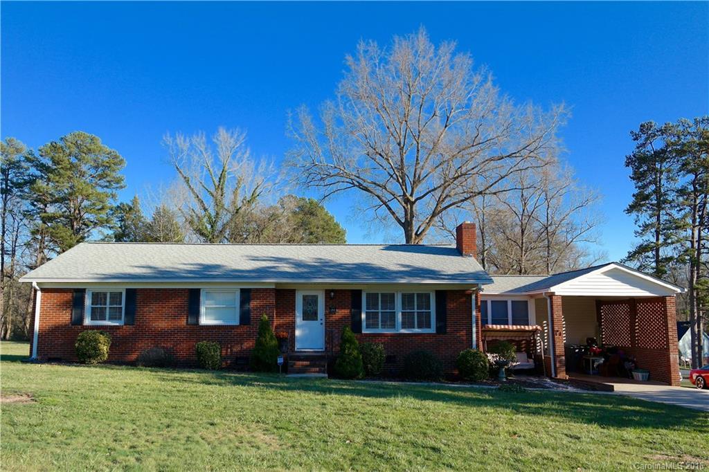 243 Coulwood Dr., Charlotte, NC 28214