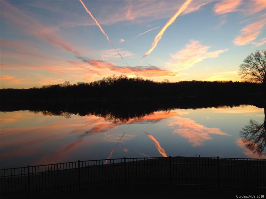 3833 Dockside Ln., Sherrills Ford, NC 28673