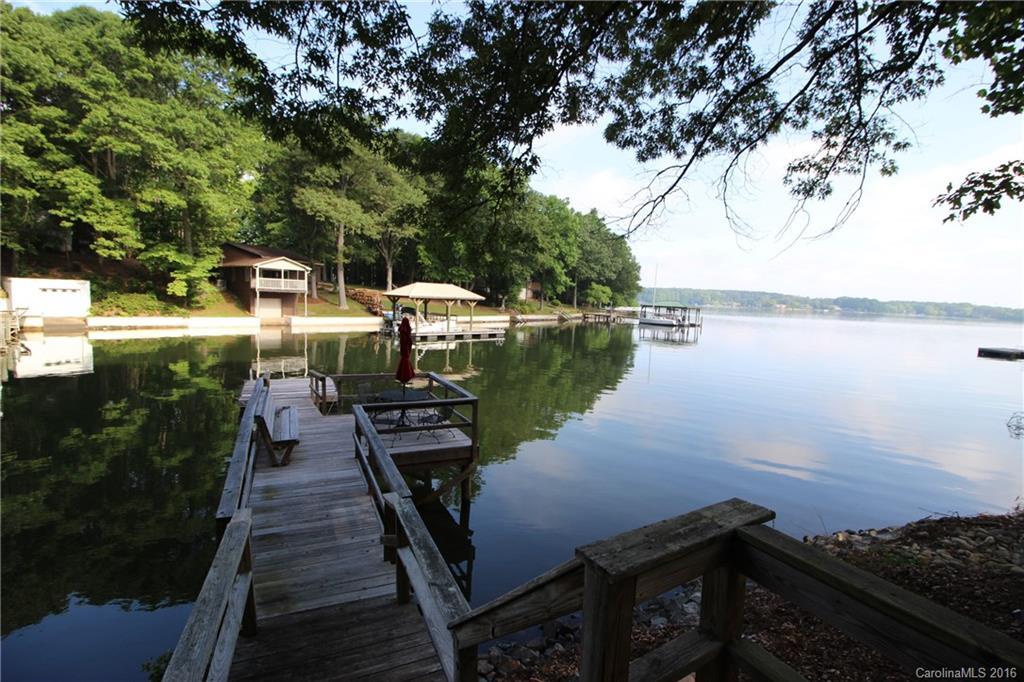 270 Lakeview Shores Loop, Mooresville, NC 28117